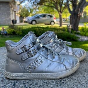 Silver Sketchers sneakers